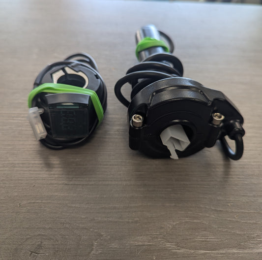 Mototec 48V plug and play throttle kits with voltage display