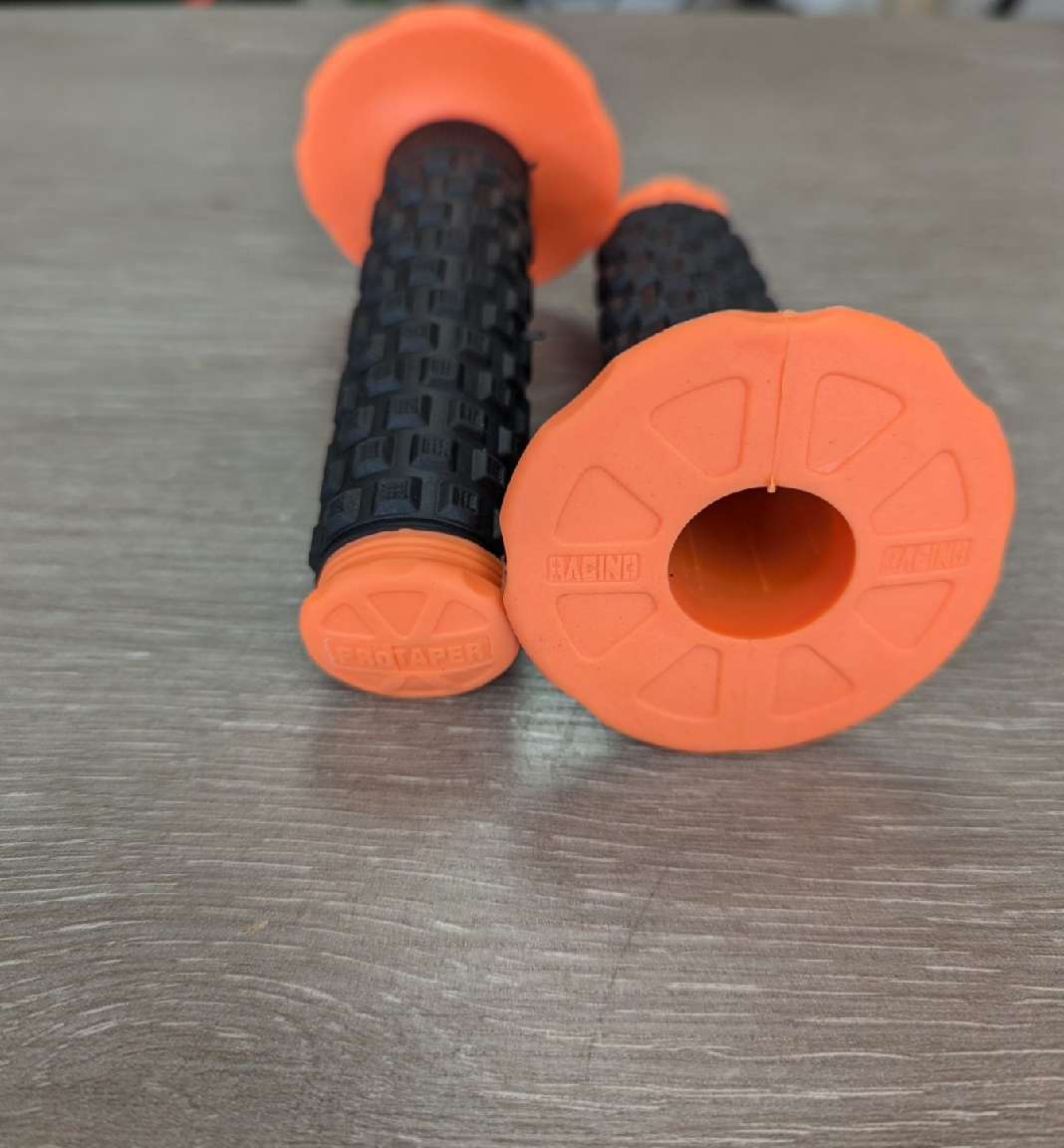 Mototec 60V plug and play throttle kits with voltage display