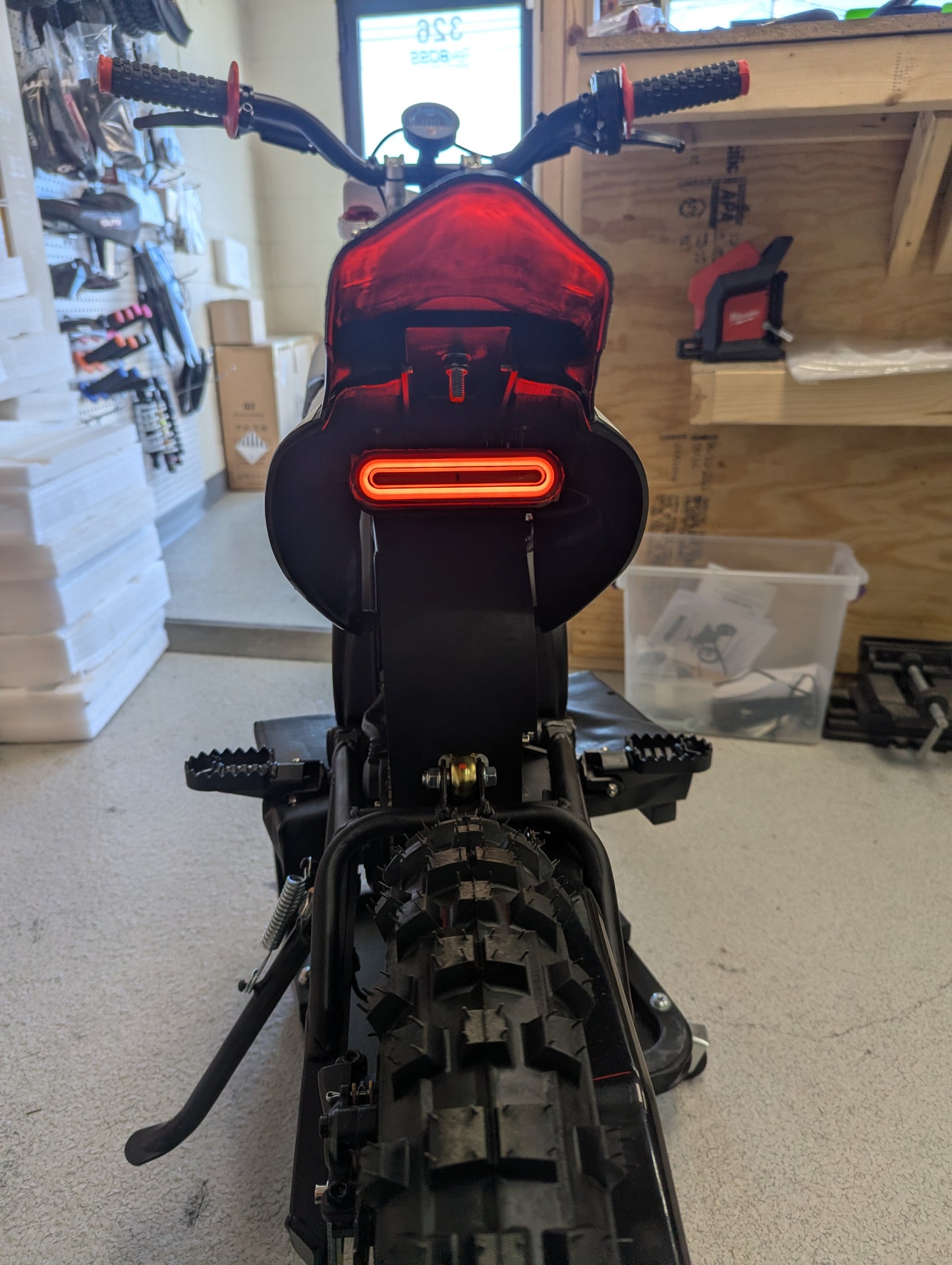 Brake light with active taillight (Mototec 48v/36v)